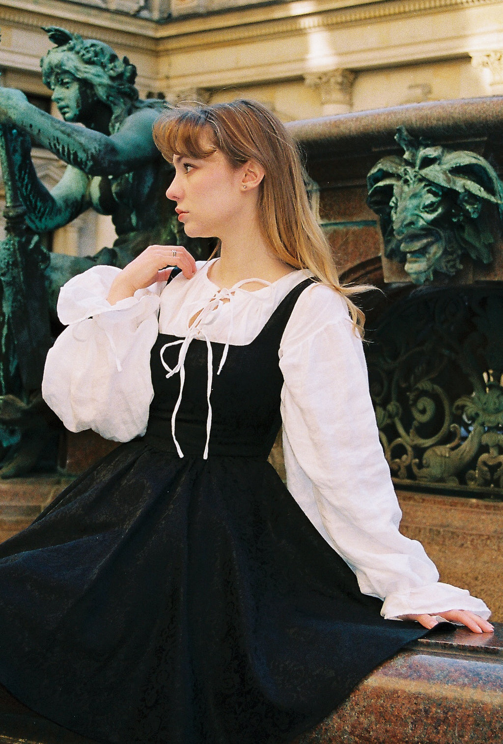 The Minerva Sleeveless