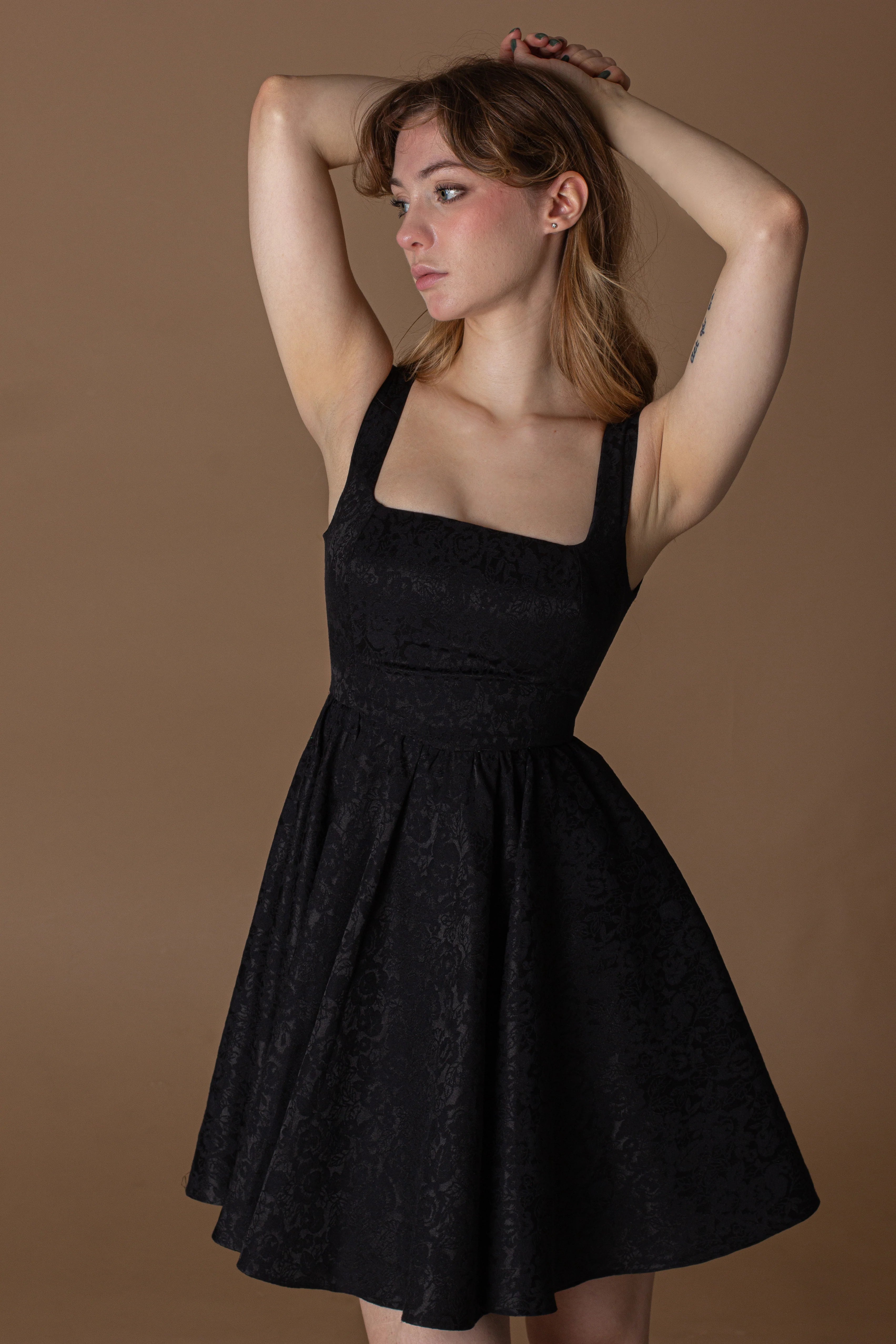 The Minerva Sleeveless